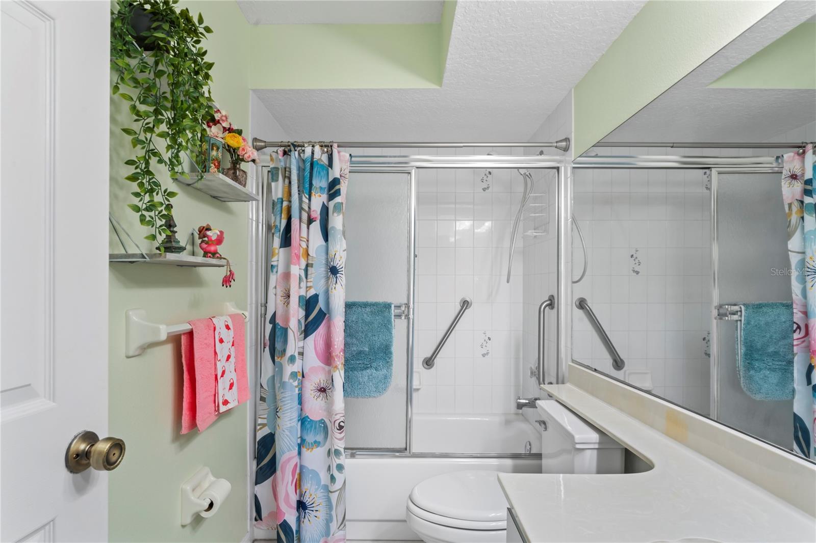Listing photo id 27 for 9195 Lingrove Road
