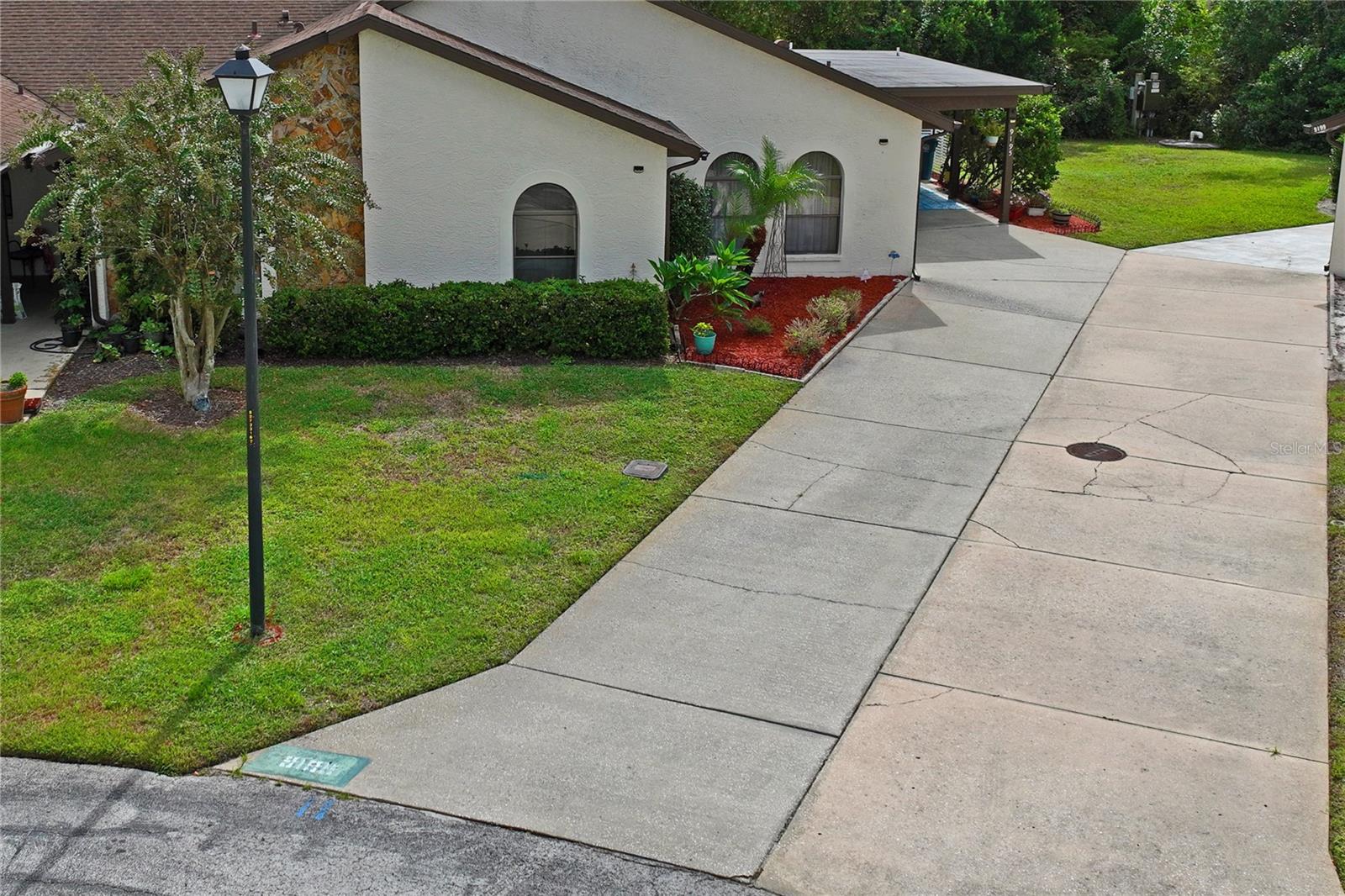Listing photo id 39 for 9195 Lingrove Road