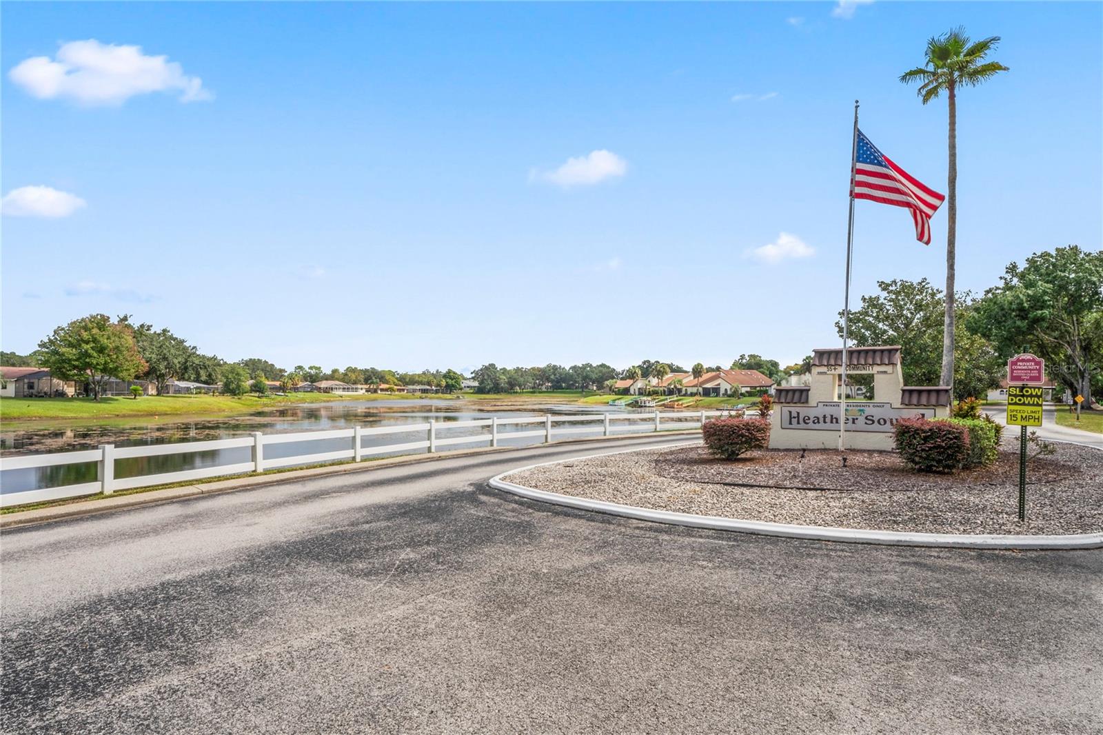 Listing photo id 49 for 9195 Lingrove Road