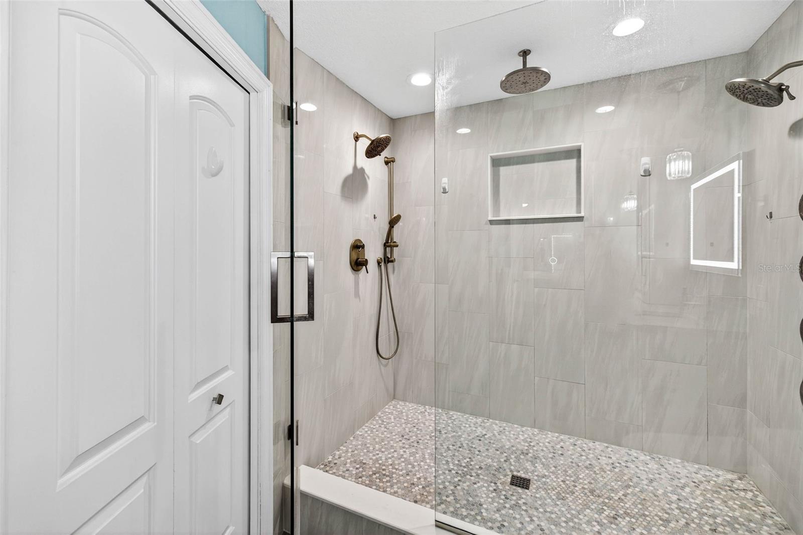 Image 13 of 49 For 4516 Seagull Drive 905