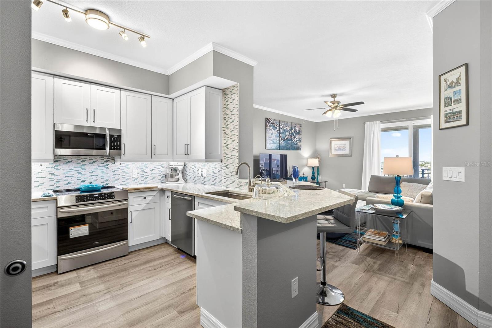 Image 22 of 49 For 4516 Seagull Drive 905