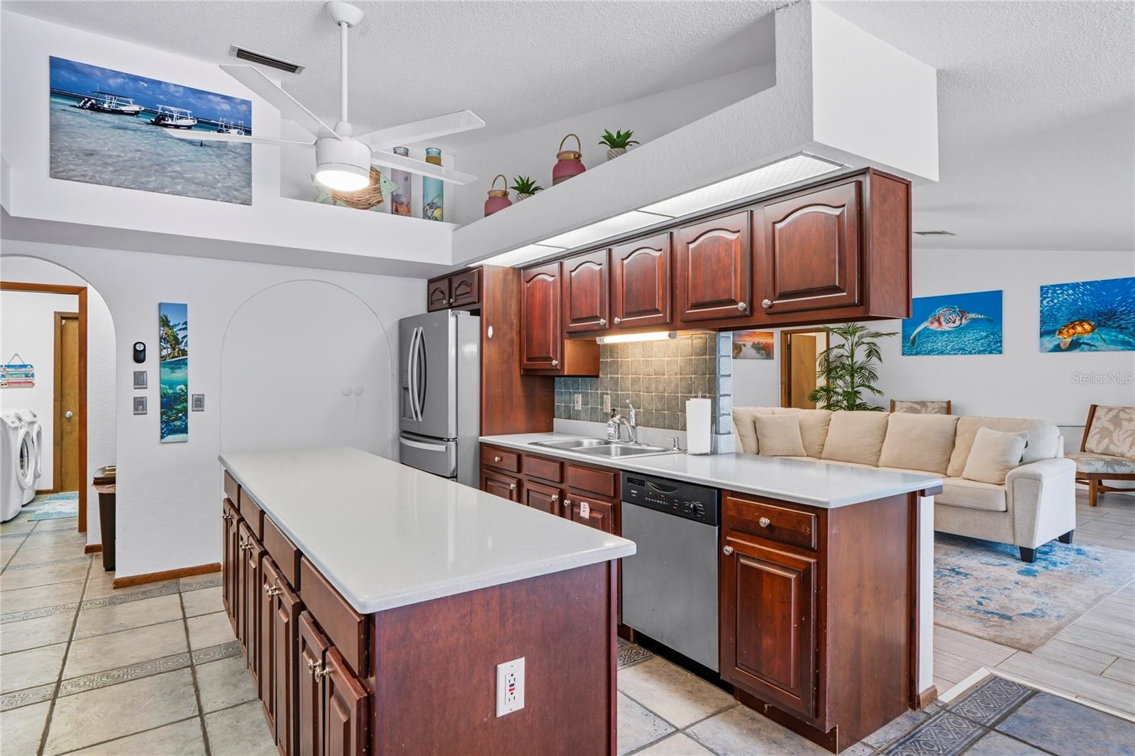 Image 11 of 100 For 13402 Whitby Road