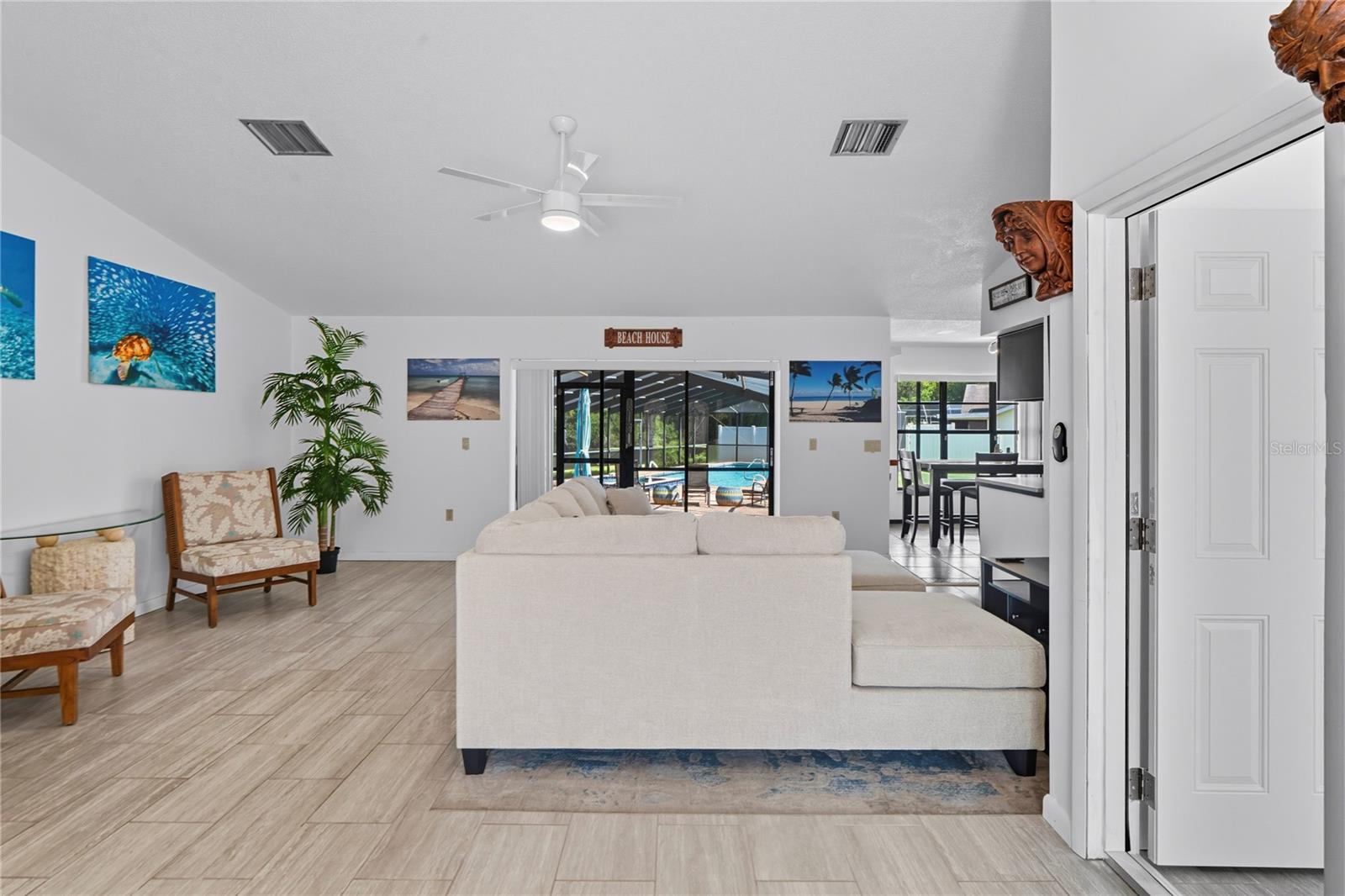 Image 4 of 100 For 13402 Whitby Road