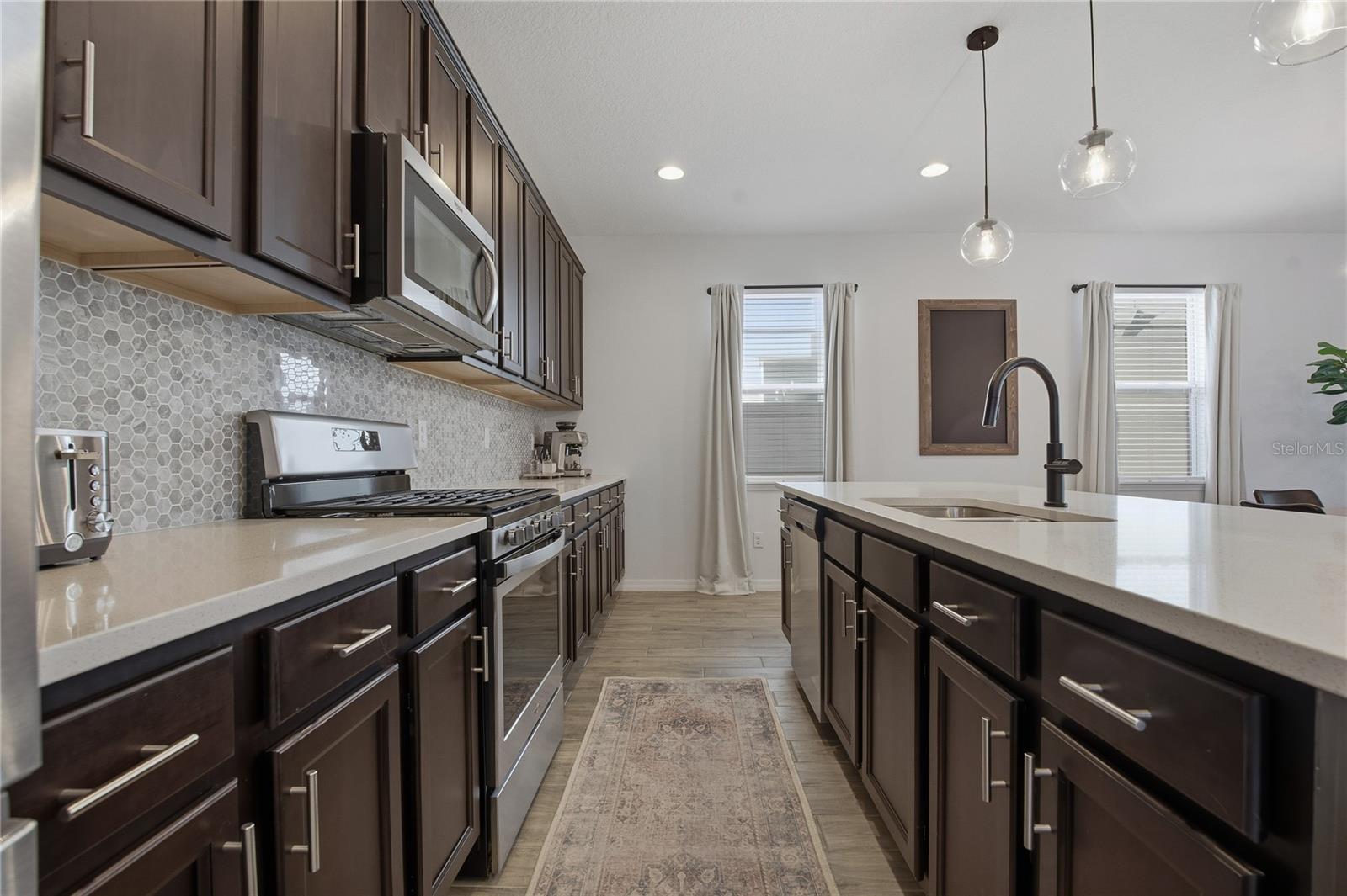 Image 16 of 60 For 2519 Delancey Street