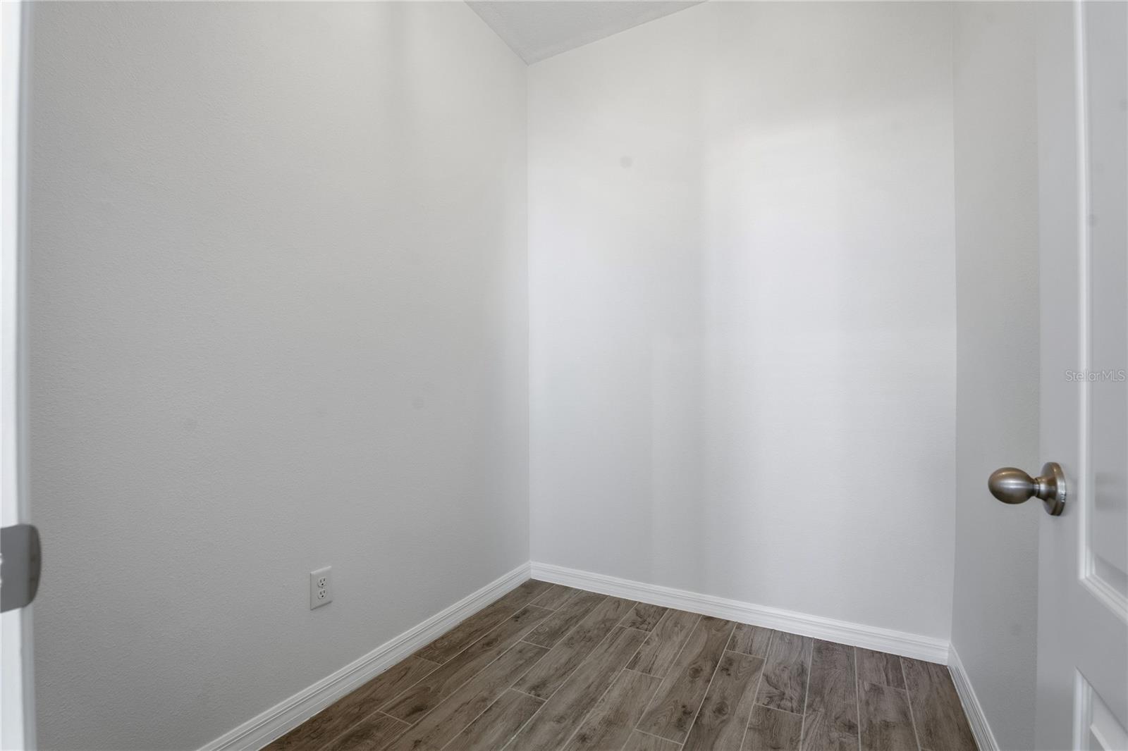 Image 20 of 60 For 2519 Delancey Street