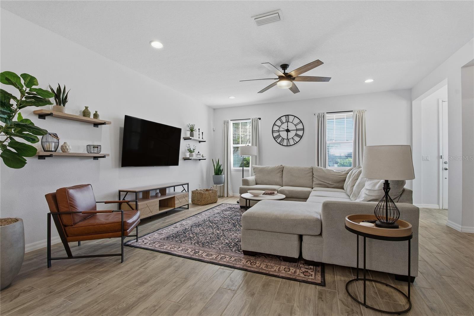 Image 8 of 60 For 2519 Delancey Street