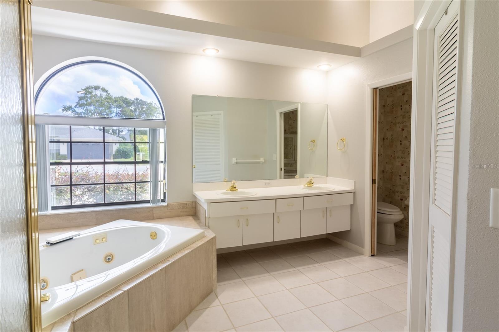 Image 22 of 31 For 13603 Glaze Brook Drive