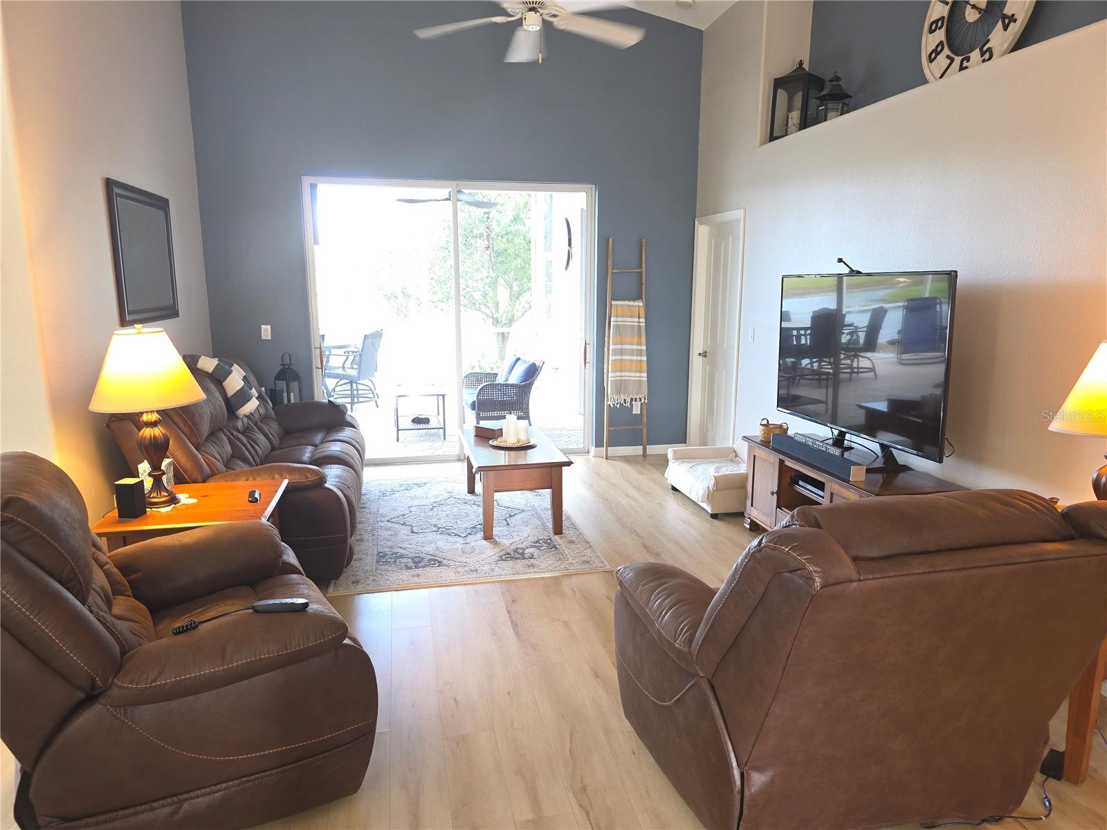Image 11 of 33 For 9257 Bonnie Cove Drive