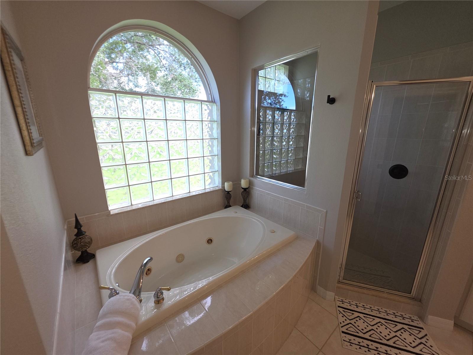 Image 16 of 33 For 9257 Bonnie Cove Drive