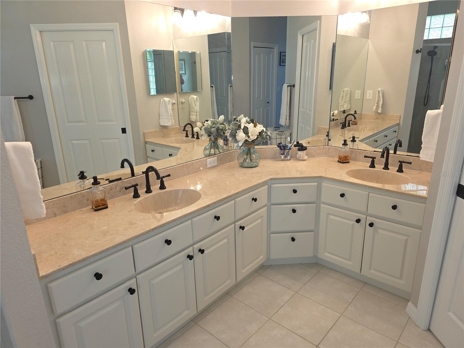 Image 17 of 33 For 9257 Bonnie Cove Drive