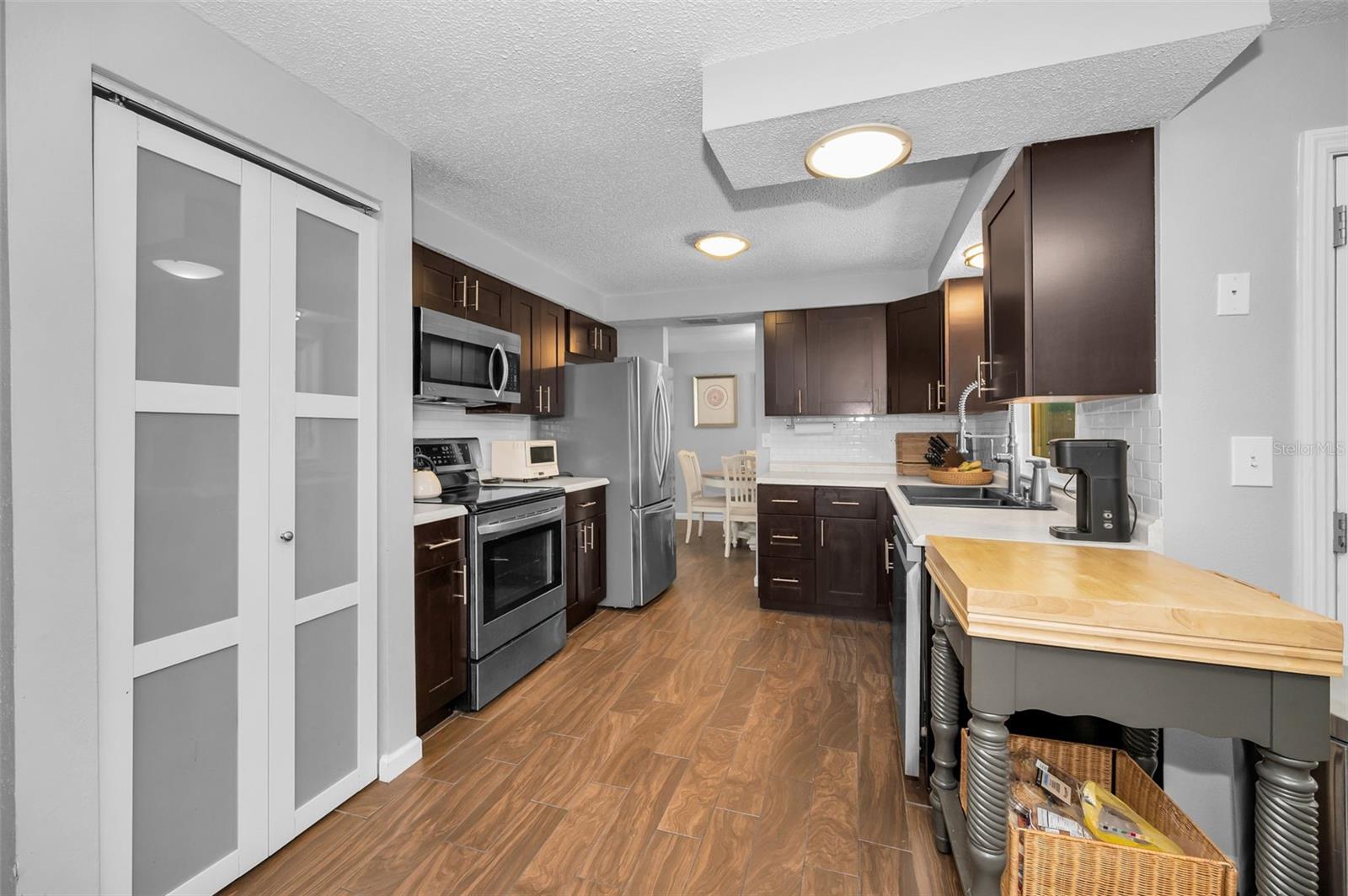 Image 10 of 84 For 646 Timber Bay Circle W