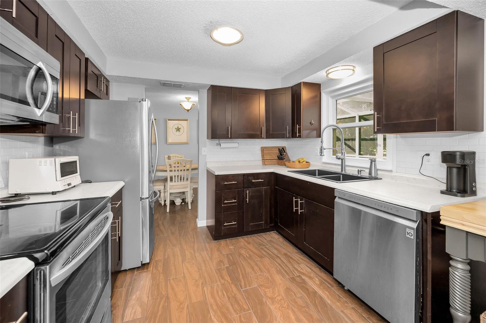 Image 11 of 84 For 646 Timber Bay Circle W