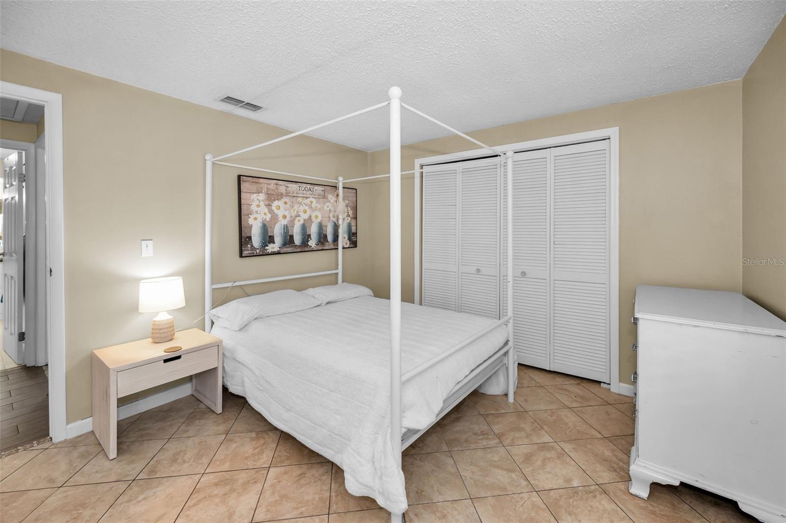 Image 26 of 84 For 646 Timber Bay Circle W