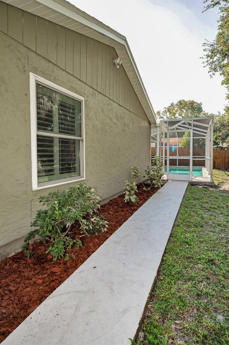 Image 35 of 84 For 646 Timber Bay Circle W