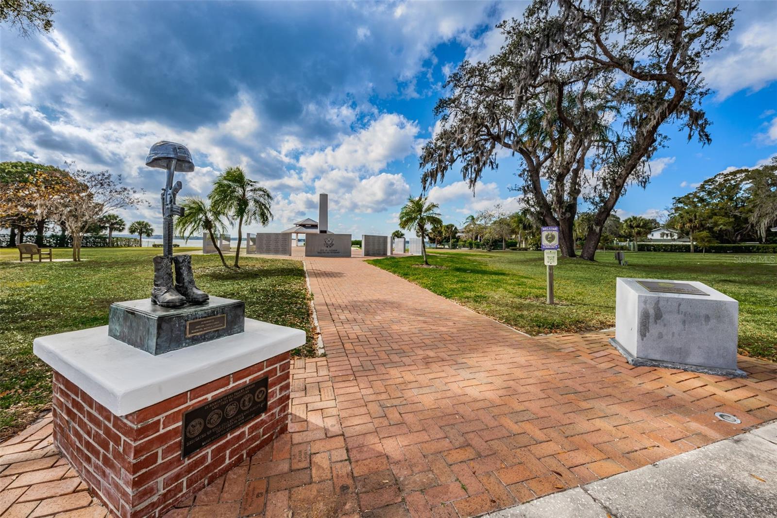 Image 77 of 84 For 646 Timber Bay Circle W