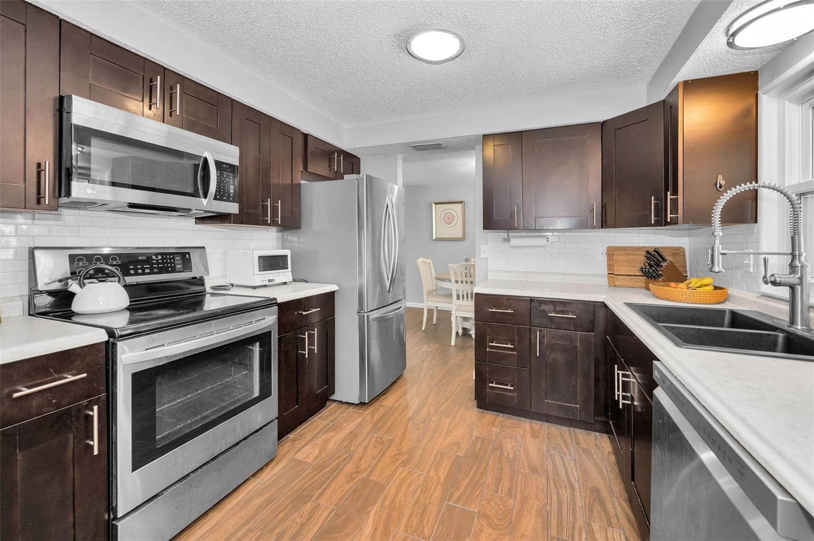 Image 9 of 84 For 646 Timber Bay Circle W