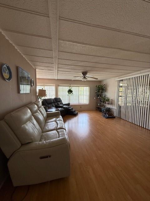 Image 12 of 41 For 12062 Formosa Street