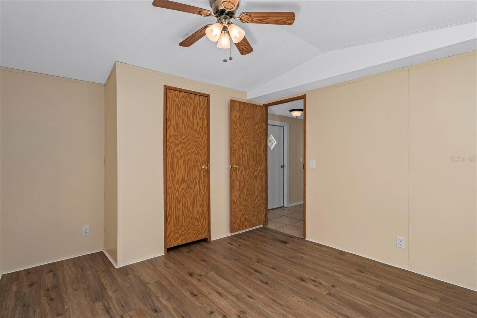 Image 16 of 37 For 4939 Foxhill Lane