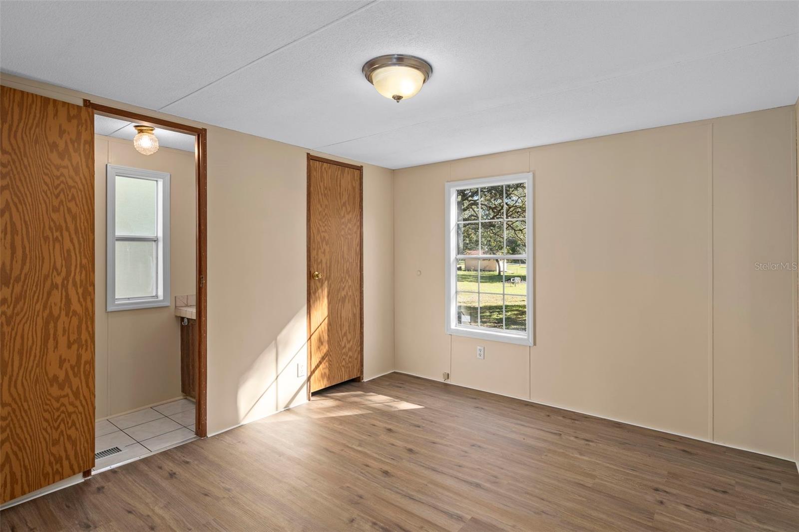 Image 18 of 37 For 4939 Foxhill Lane