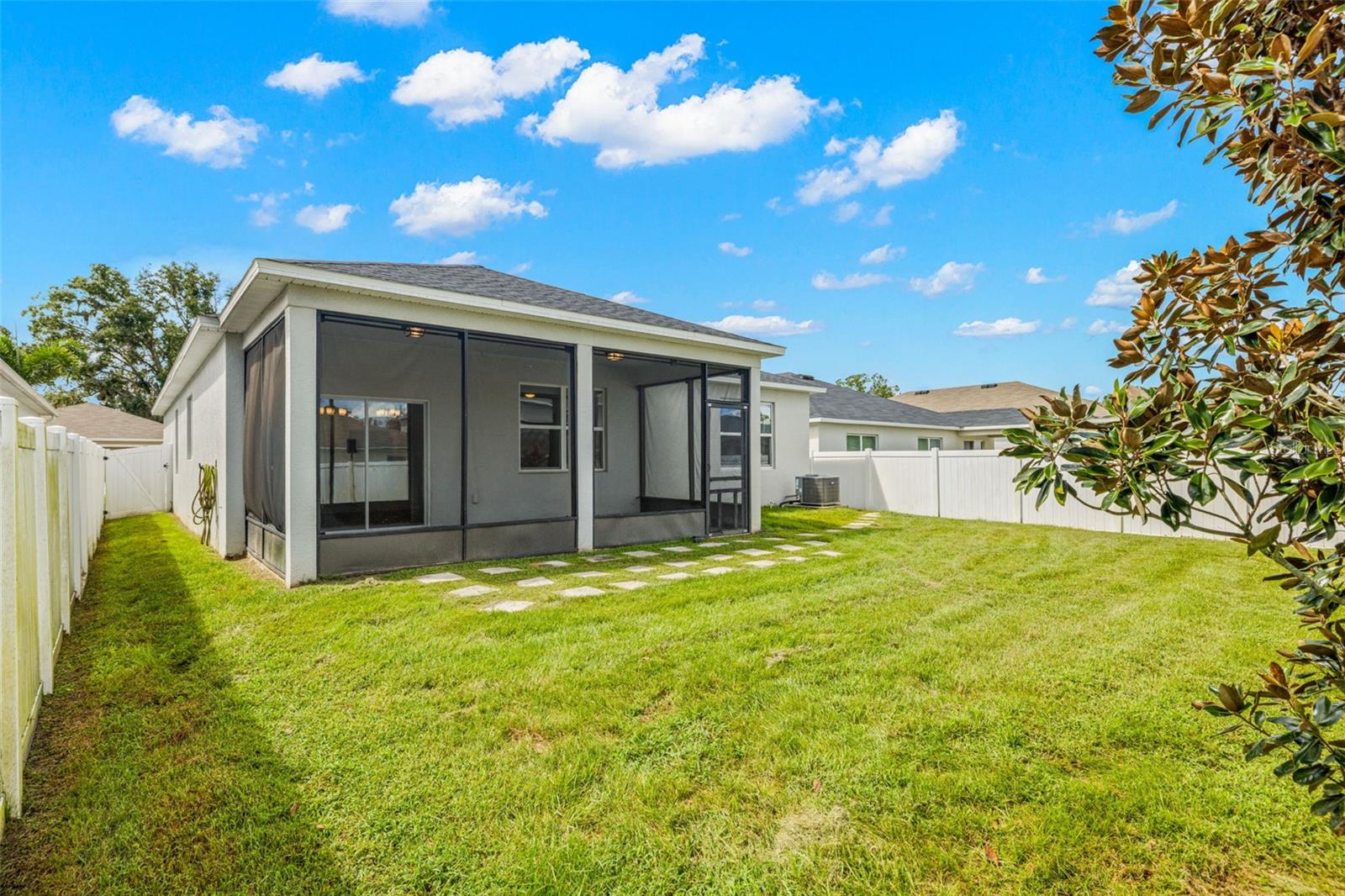 Image 28 of 29 For 7516 Ibis Drive