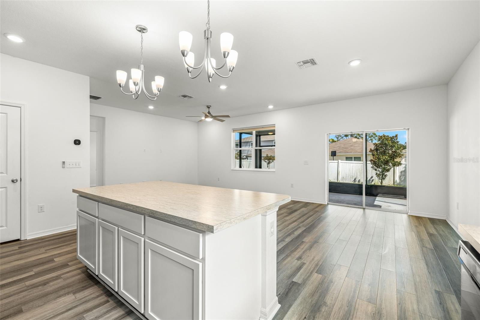 Image 9 of 29 For 7516 Ibis Drive