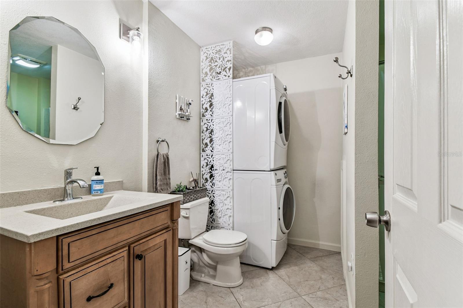 Image 22 of 53 For 424 Windrush Bay Drive