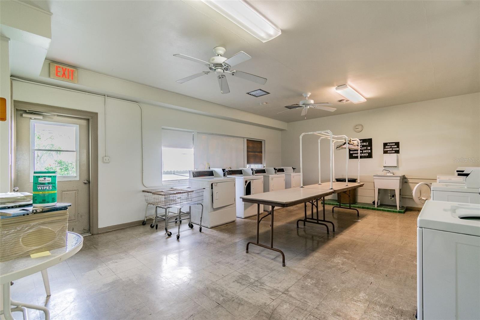 Image 37 of 53 For 424 Windrush Bay Drive