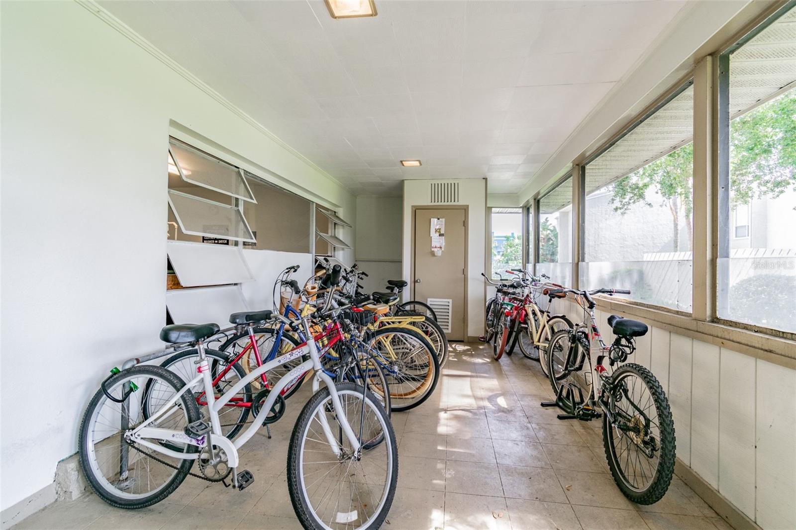 Image 39 of 53 For 424 Windrush Bay Drive