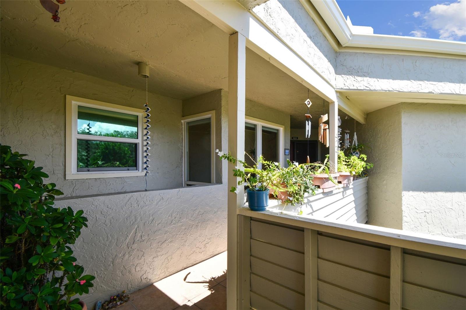 Image 4 of 53 For 424 Windrush Bay Drive
