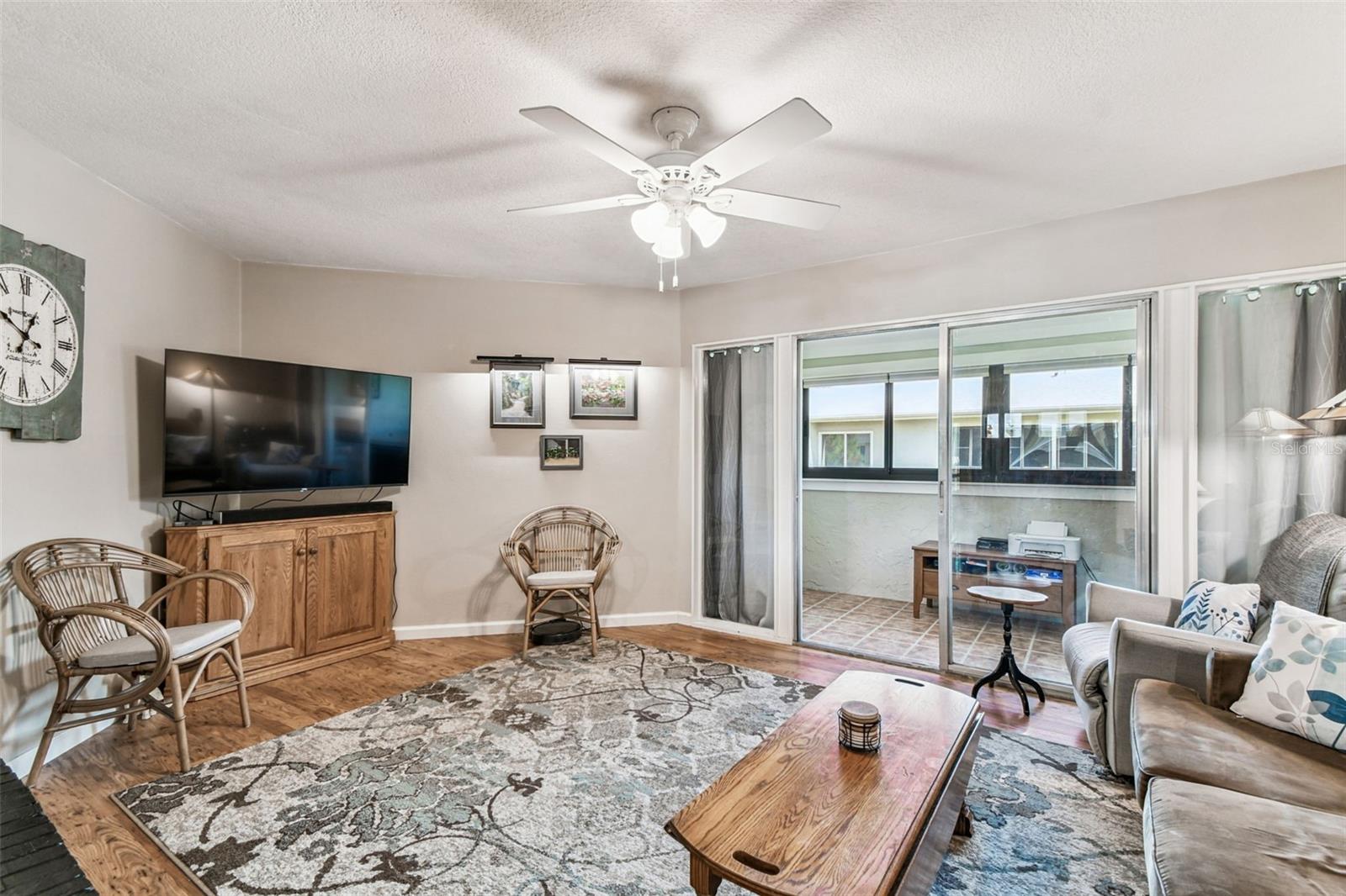 Image 8 of 53 For 424 Windrush Bay Drive