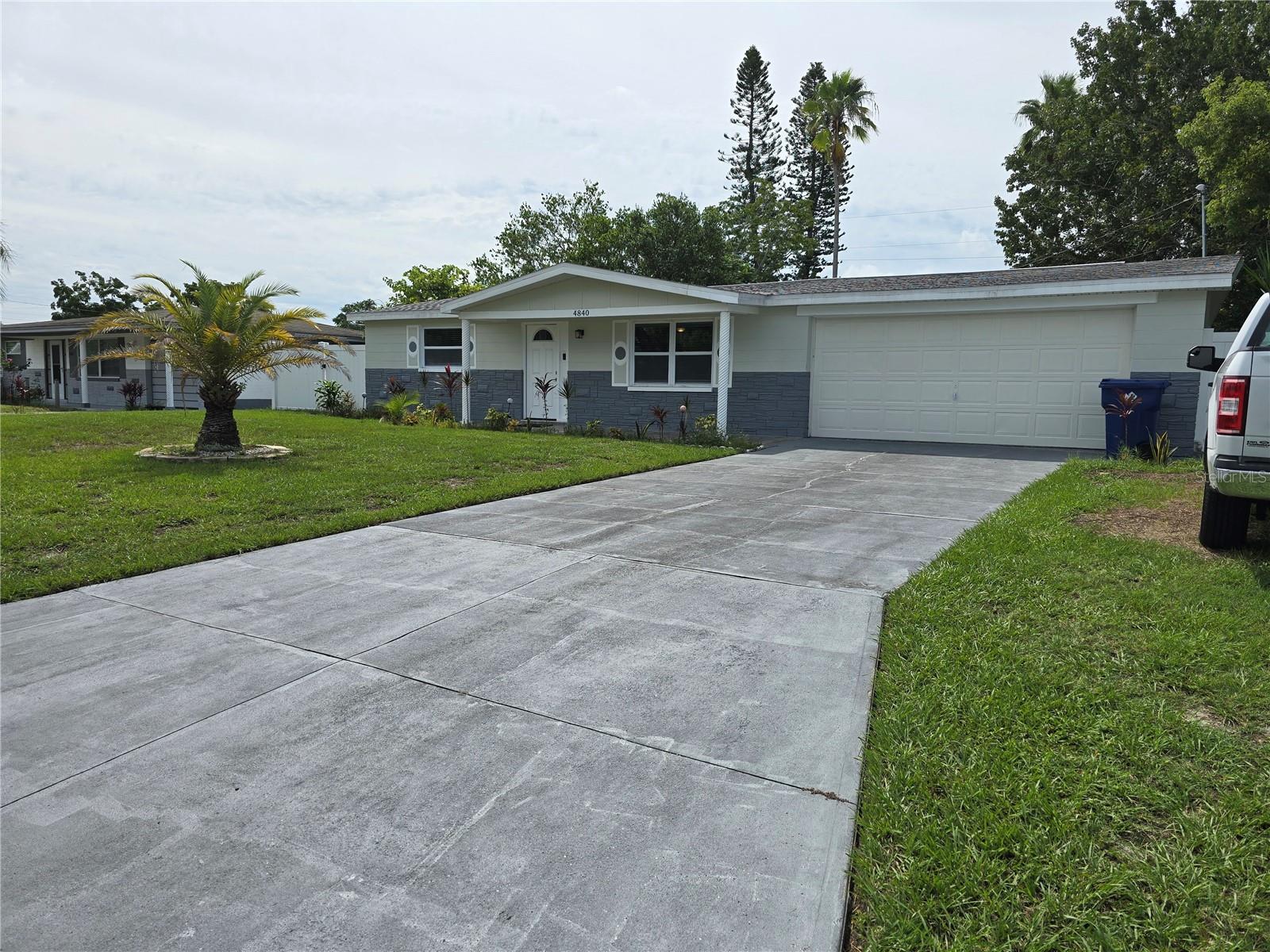 Image 2 of 24 For 4840 Blossom Drive