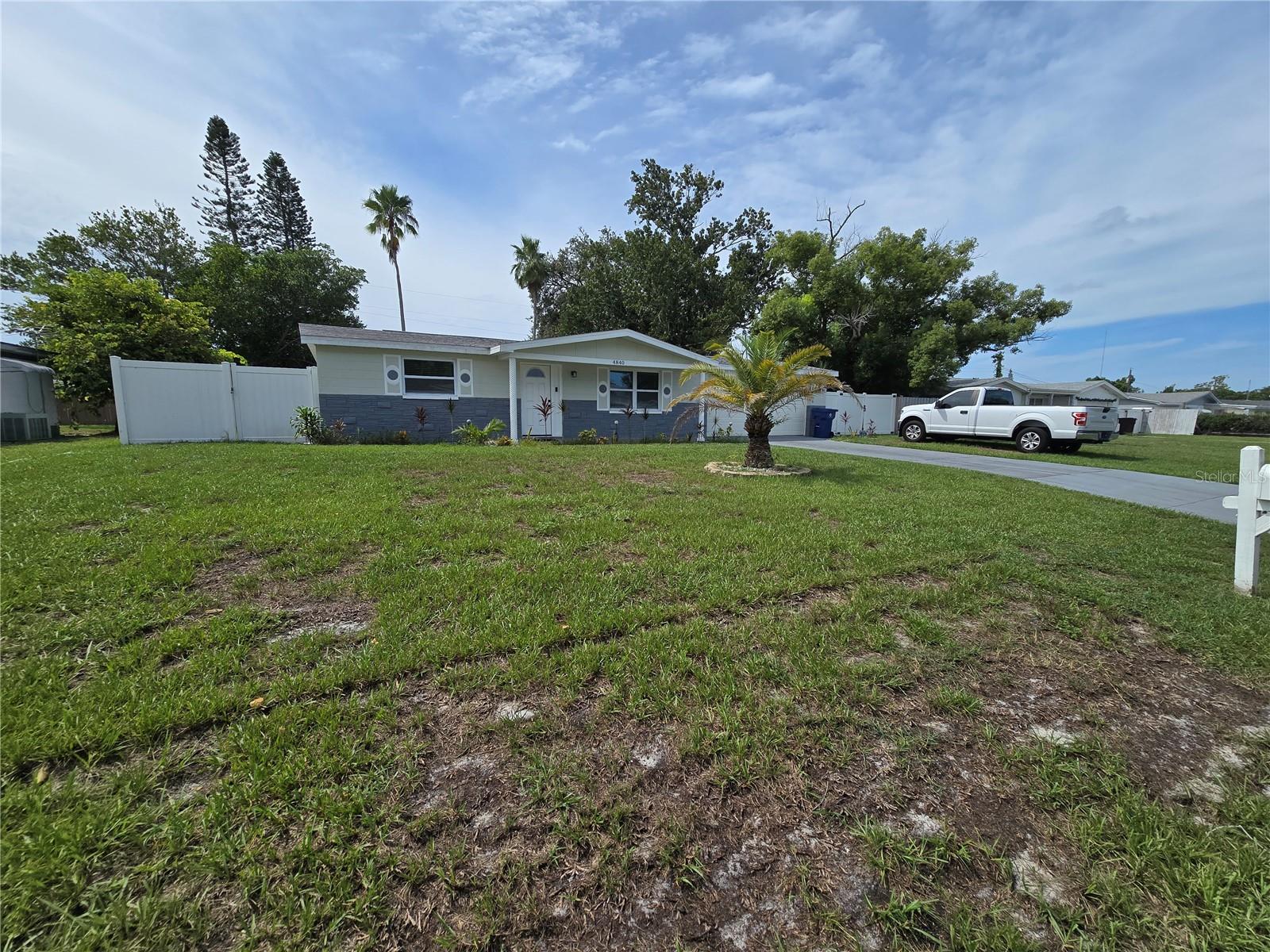 Image 23 of 24 For 4840 Blossom Drive
