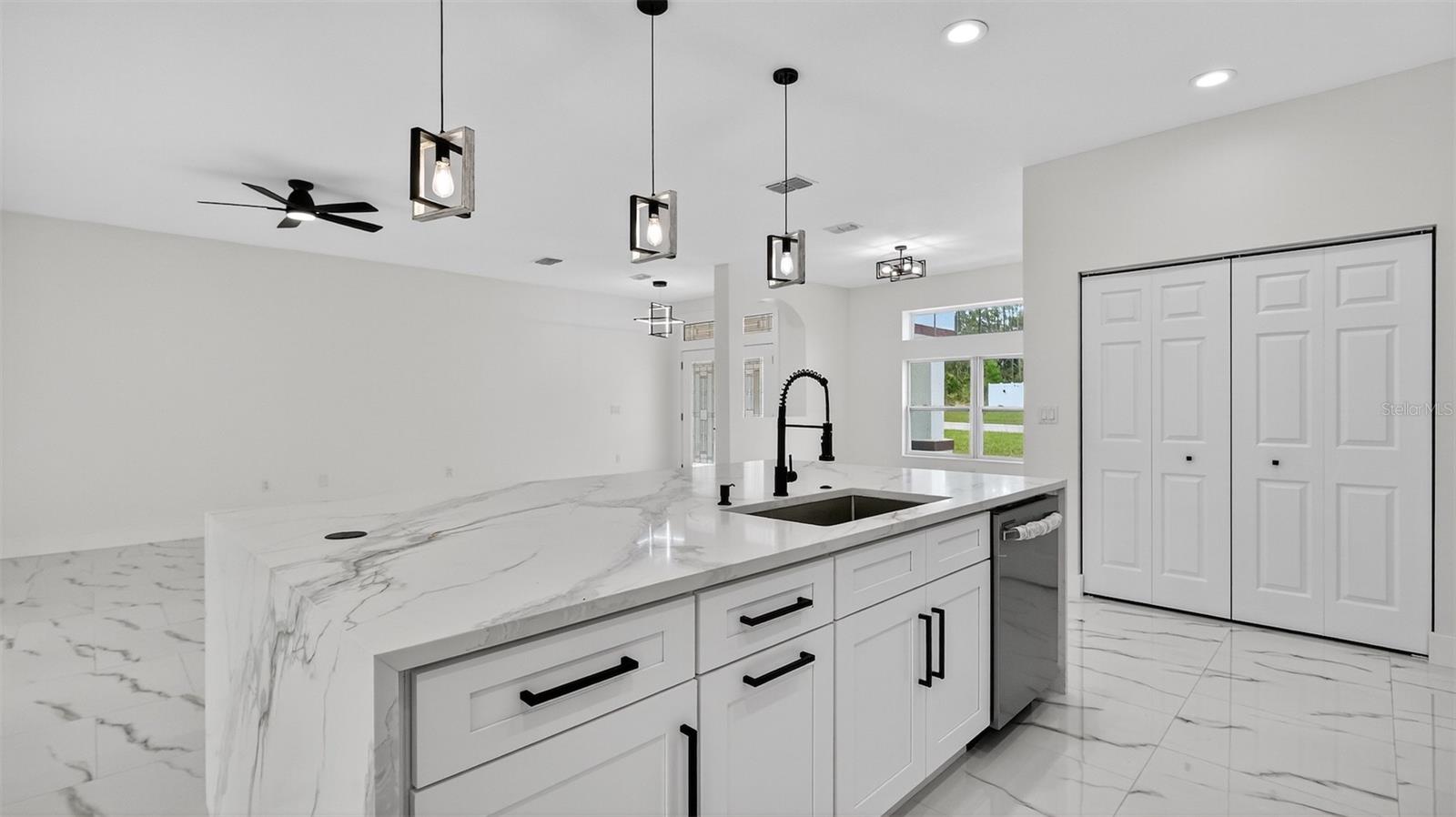 Image 10 of 51 For 7372 Madrid Road