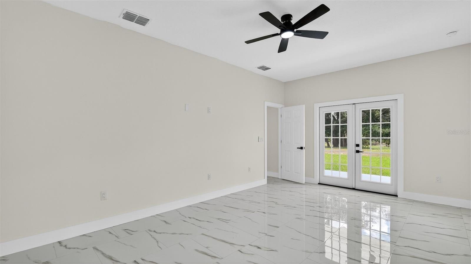 Image 17 of 51 For 7372 Madrid Road