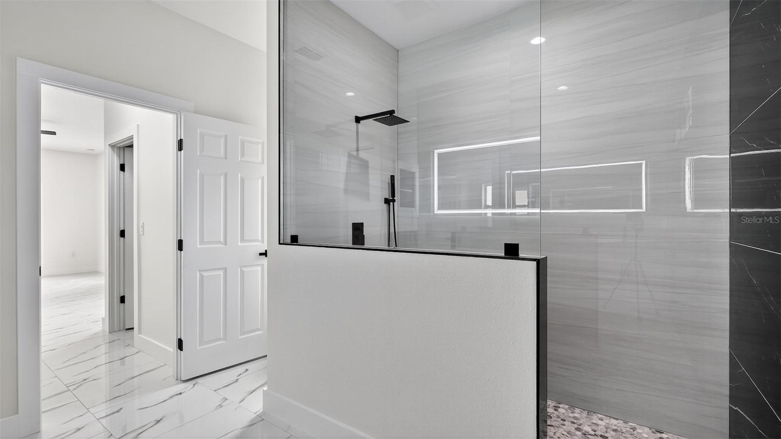 Image 24 of 51 For 7372 Madrid Road