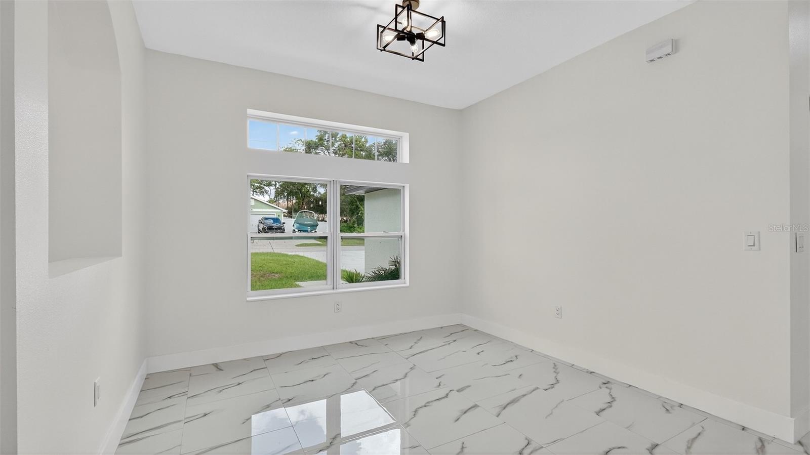 Image 4 of 51 For 7372 Madrid Road