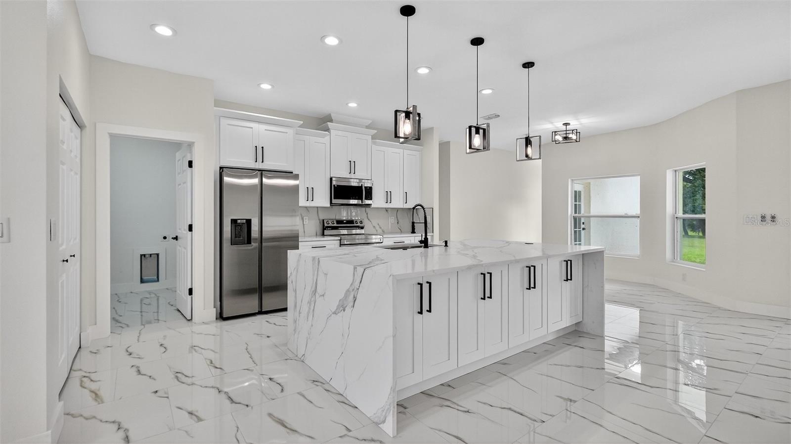 Image 8 of 51 For 7372 Madrid Road