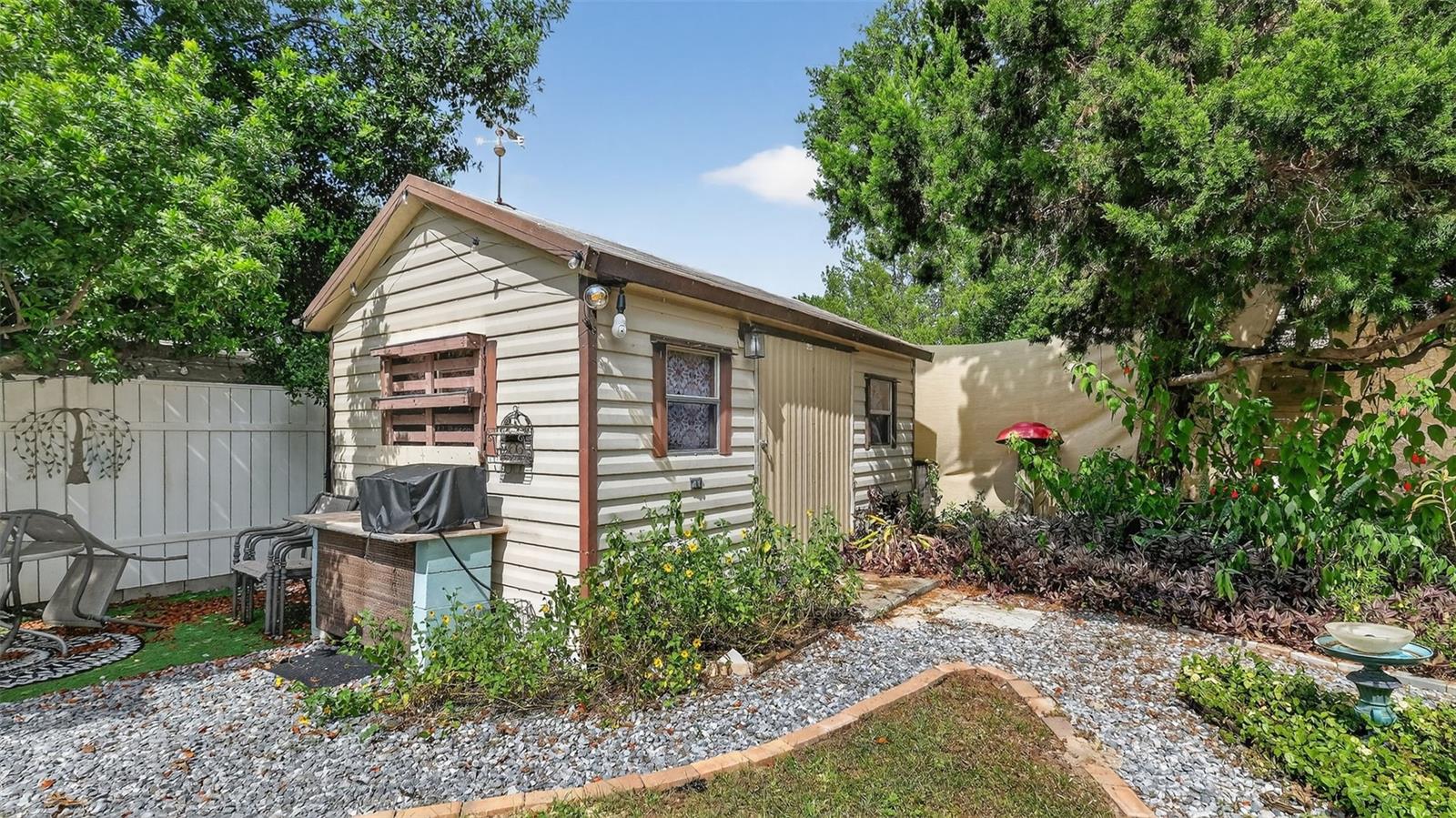 Image 16 of 54 For 6499 Nebula Street