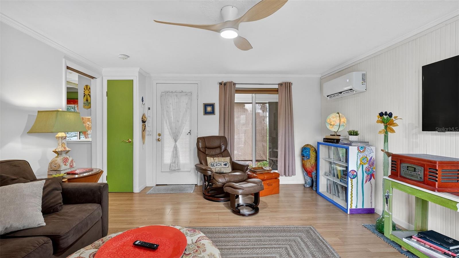 Image 21 of 54 For 6499 Nebula Street
