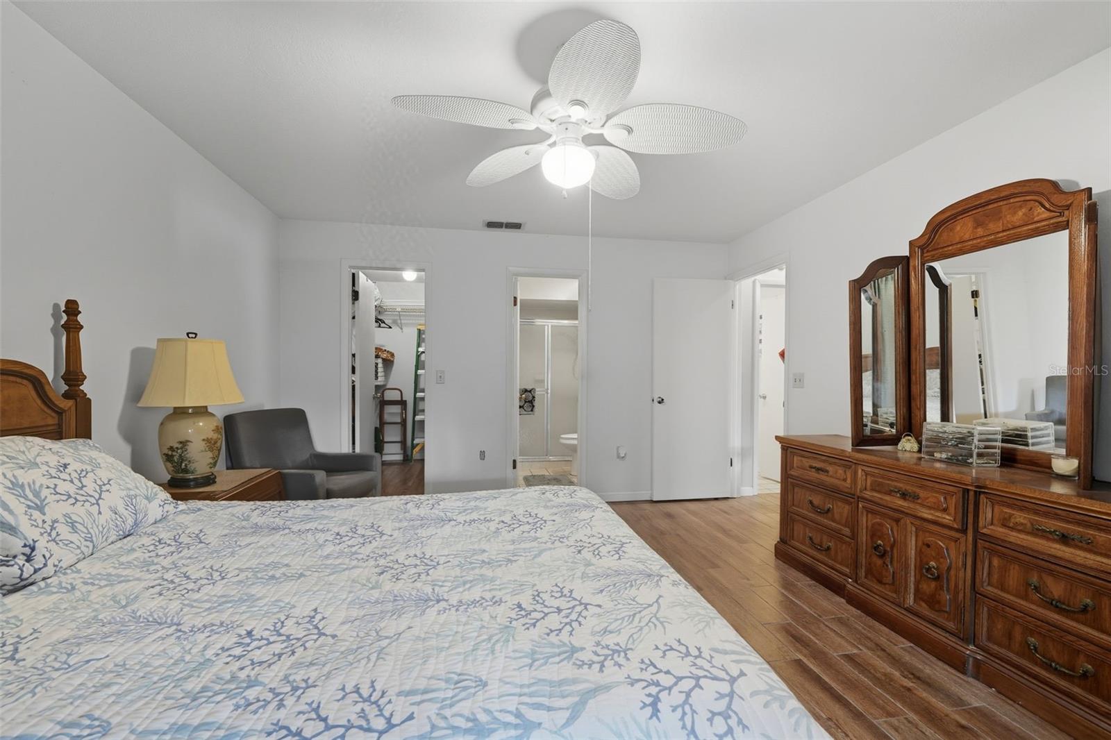 Image 14 of 32 For 8174 Sturbridge Court 8174
