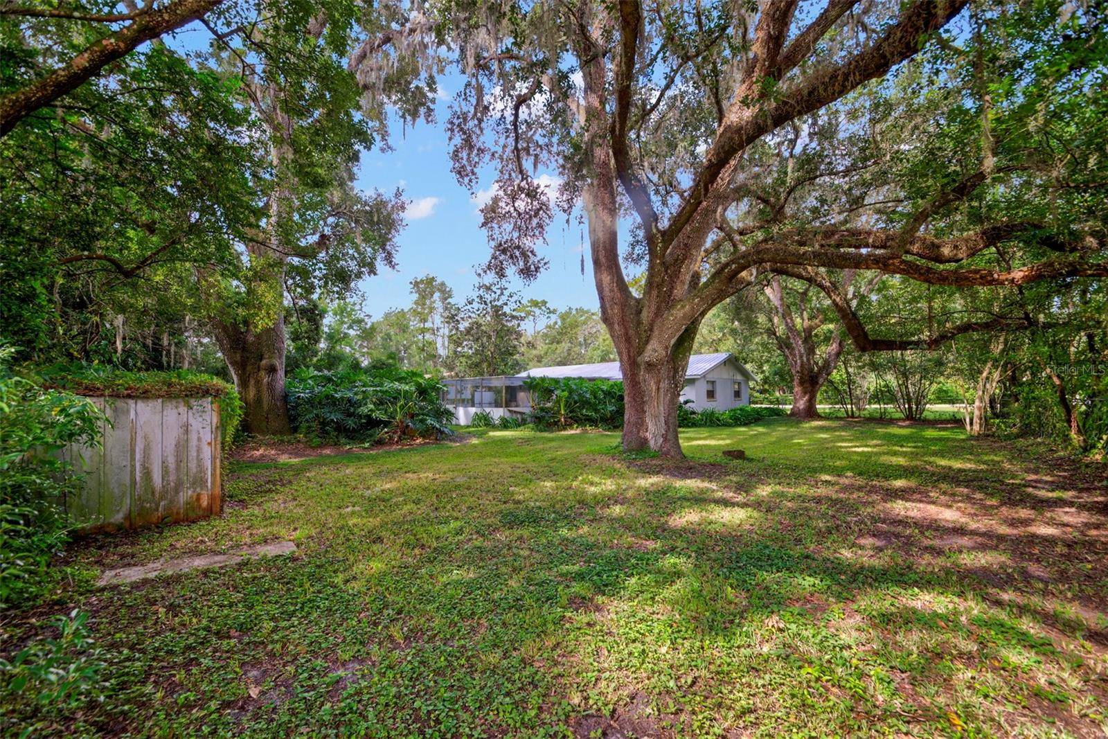 Image 12 of 51 For 304 Lincoln Avenue