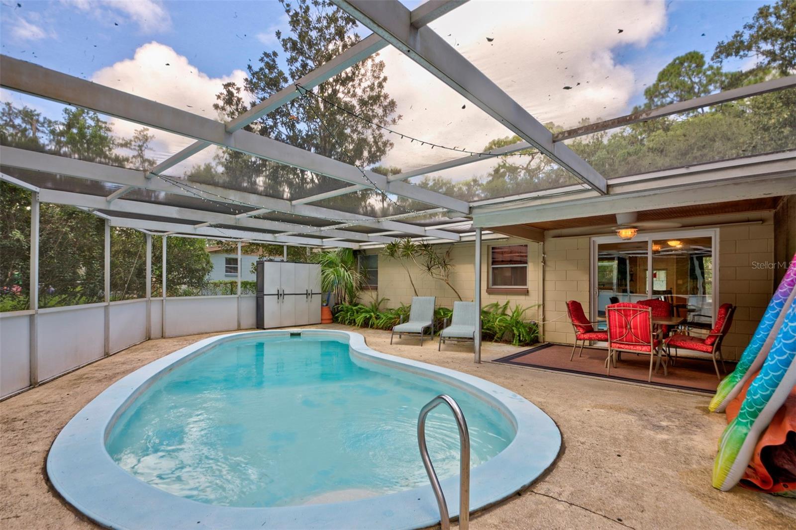 Image 17 of 51 For 304 Lincoln Avenue