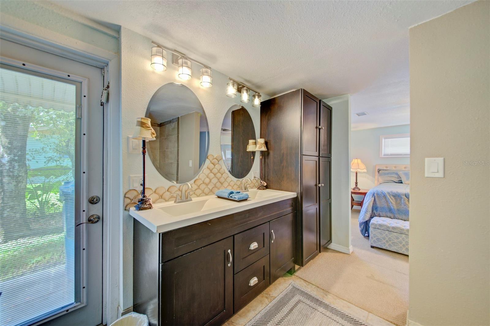 Image 32 of 51 For 304 Lincoln Avenue