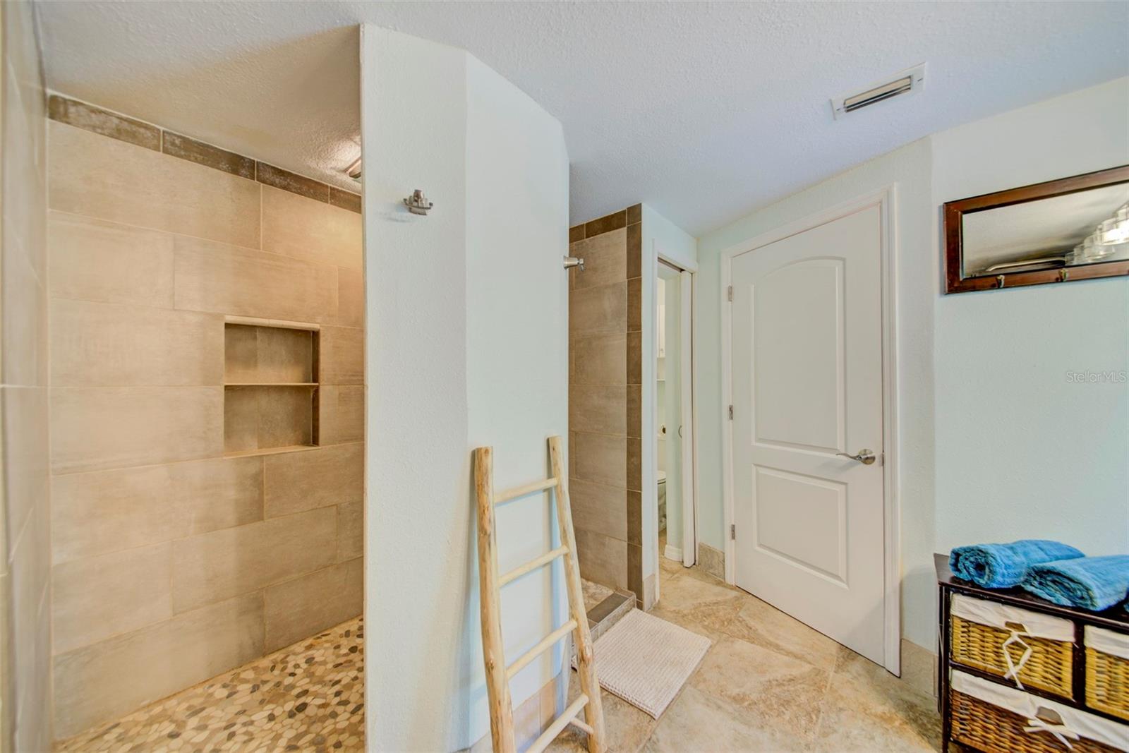 Image 33 of 51 For 304 Lincoln Avenue