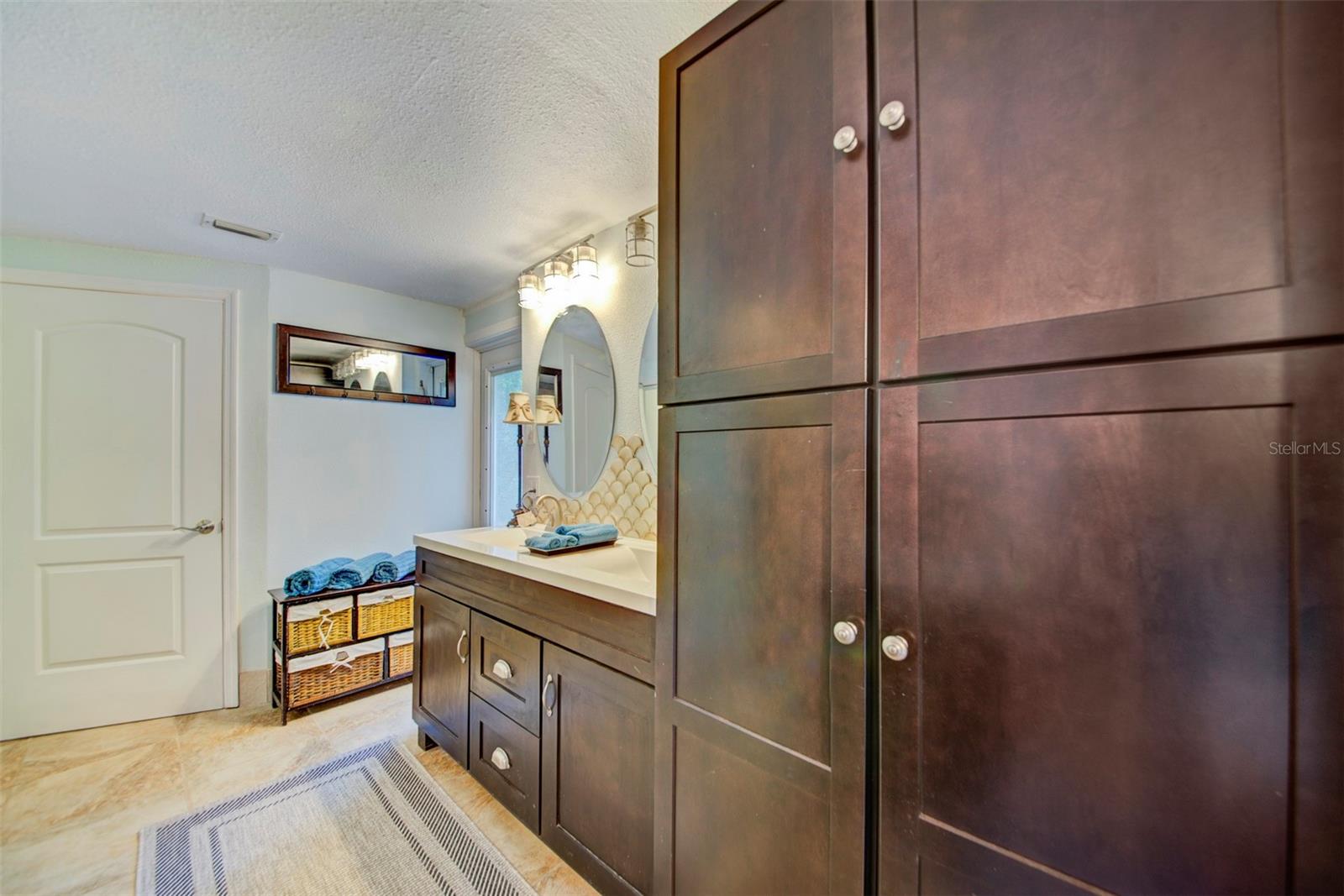 Image 35 of 51 For 304 Lincoln Avenue