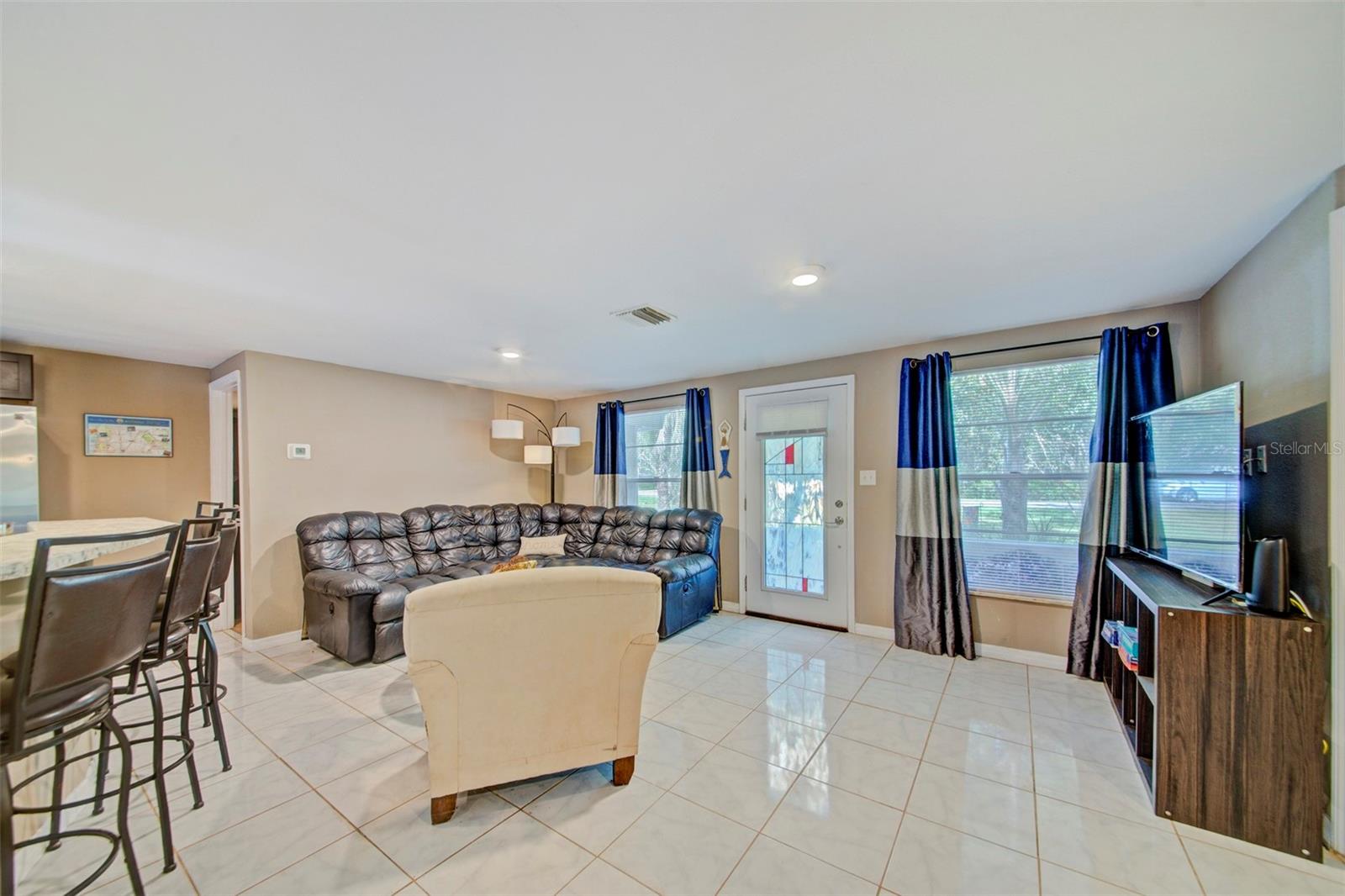 Image 43 of 51 For 304 Lincoln Avenue