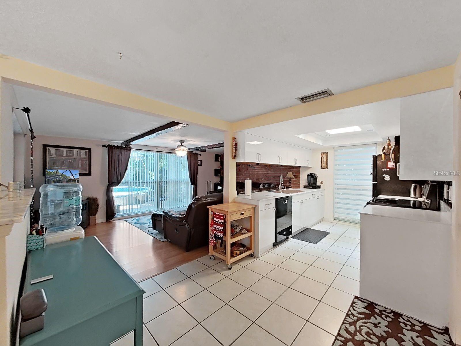 Image 11 of 48 For 6821 Amarillo Street