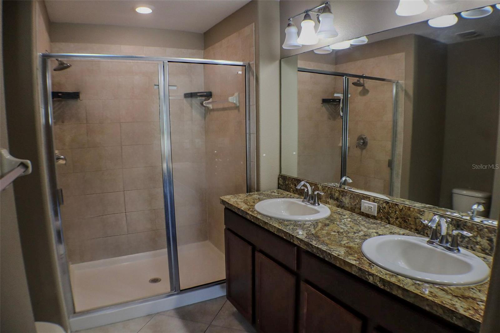 Image 17 of 23 For 18527 Waydale Loop