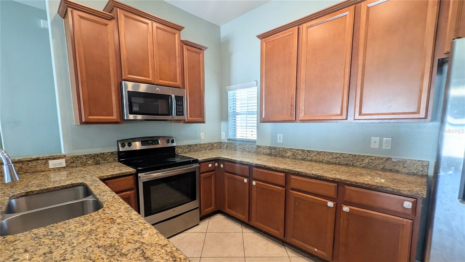 Image 3 of 23 For 18527 Waydale Loop