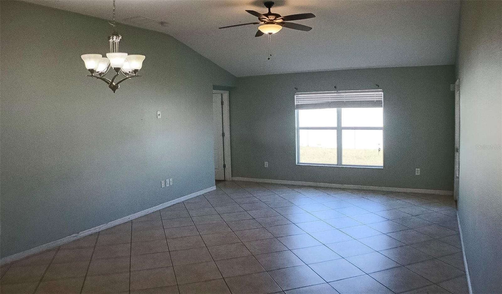 Image 8 of 23 For 18527 Waydale Loop